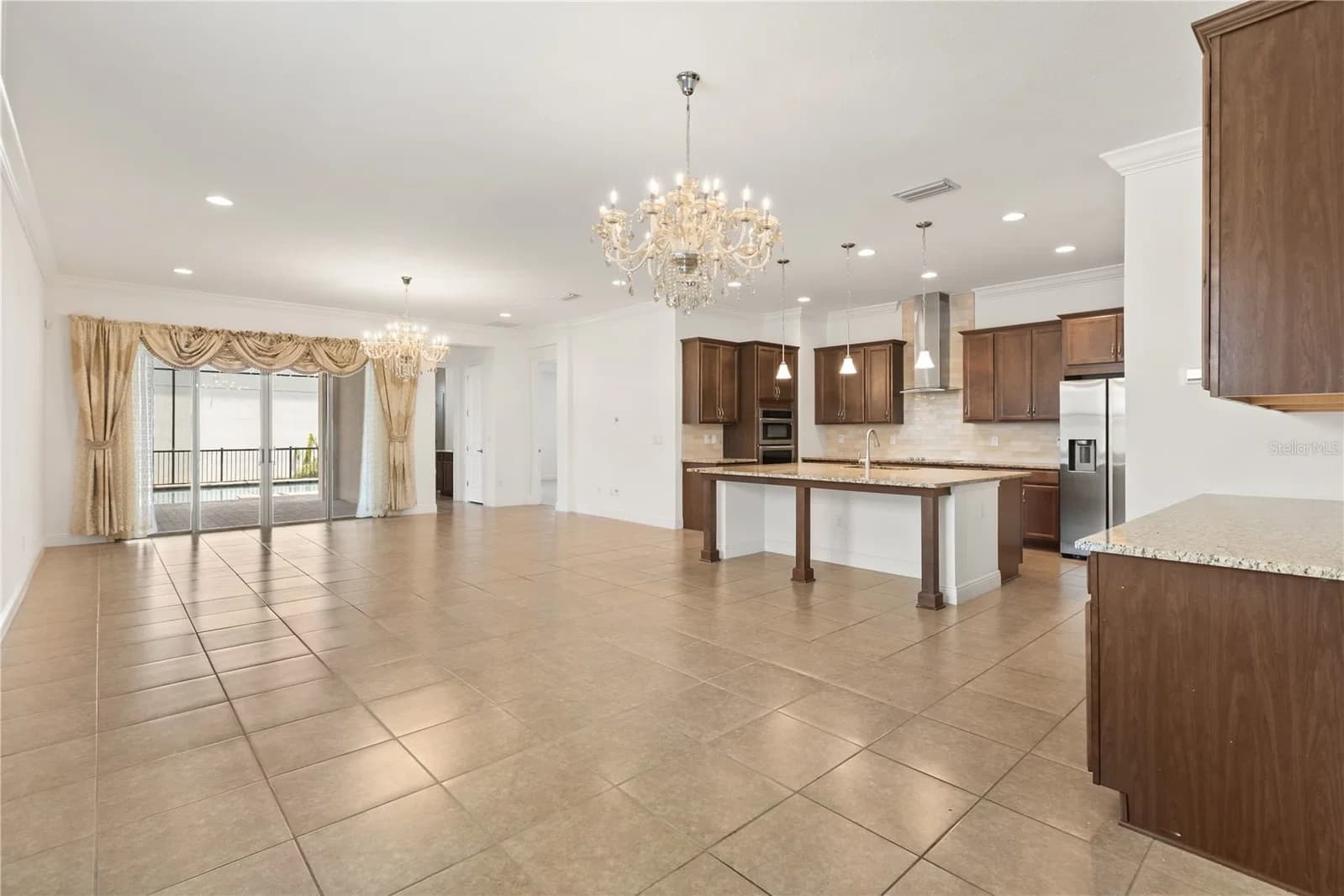 8148 CLEOBURY Drive, Orlando, FL 32832 3