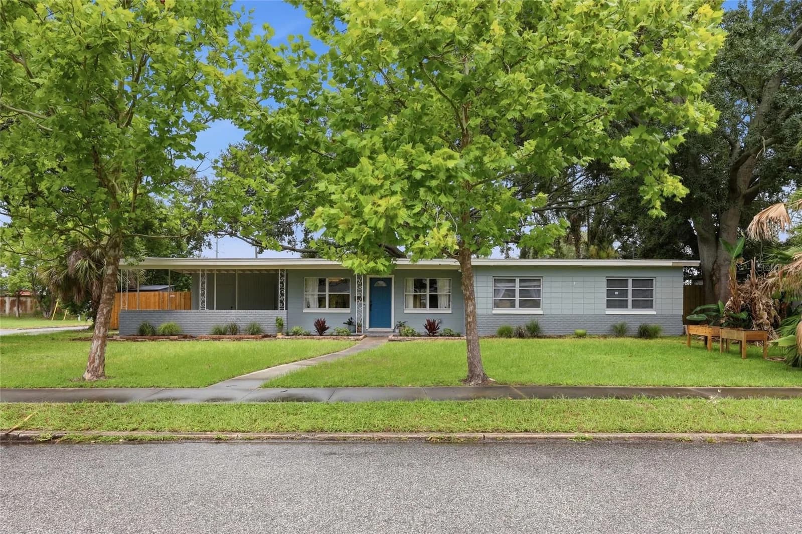 712 MALONE, Orlando, FL 32810
