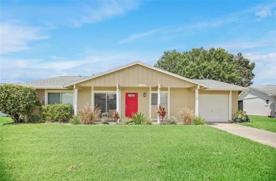 10526 LINGER Lane, Orlando, FL 32821