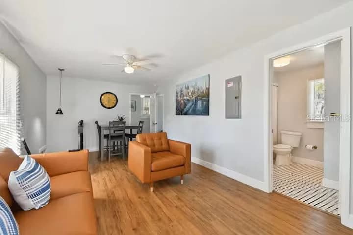 1501 WOODWARD Street 5