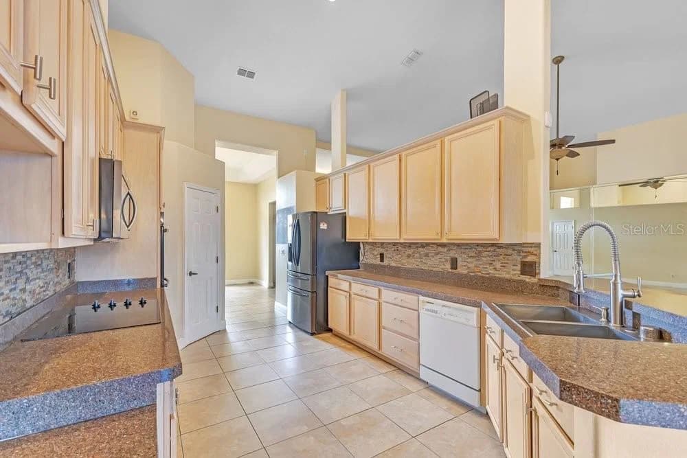 407 THUNDER GULCH, Orlando, FL 32824 3
