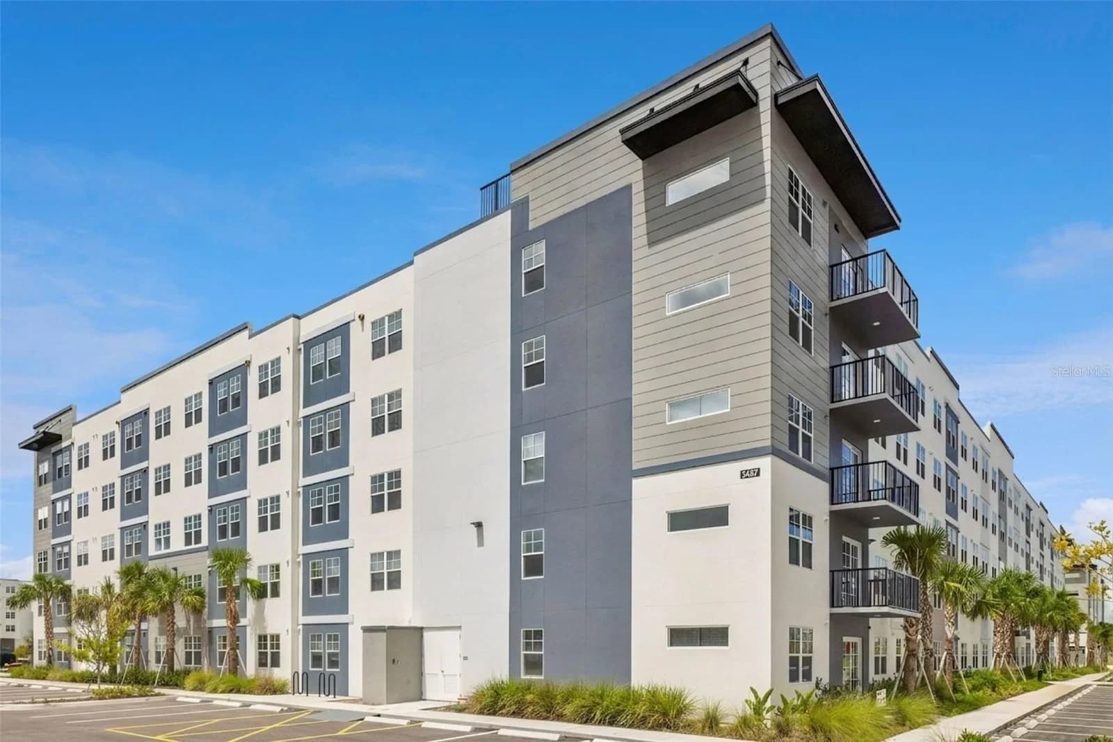 5587 MILLENIA PARK Boulevard #203, Orlando, FL 32839 2