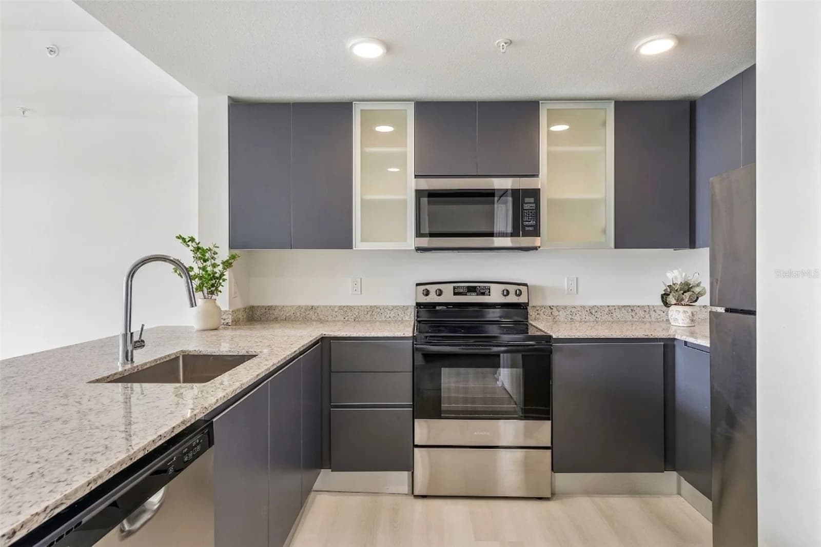 5587 MILLENIA PARK Boulevard #203 4