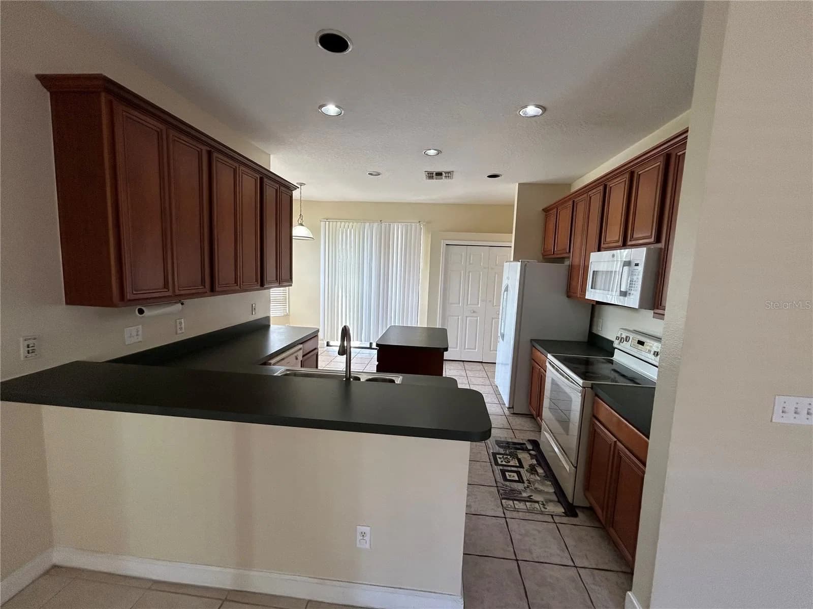 6720 IMPERIAL OAK Lane 4
