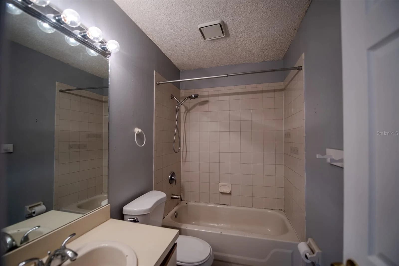 1621 SANDY POINT Square #61 4