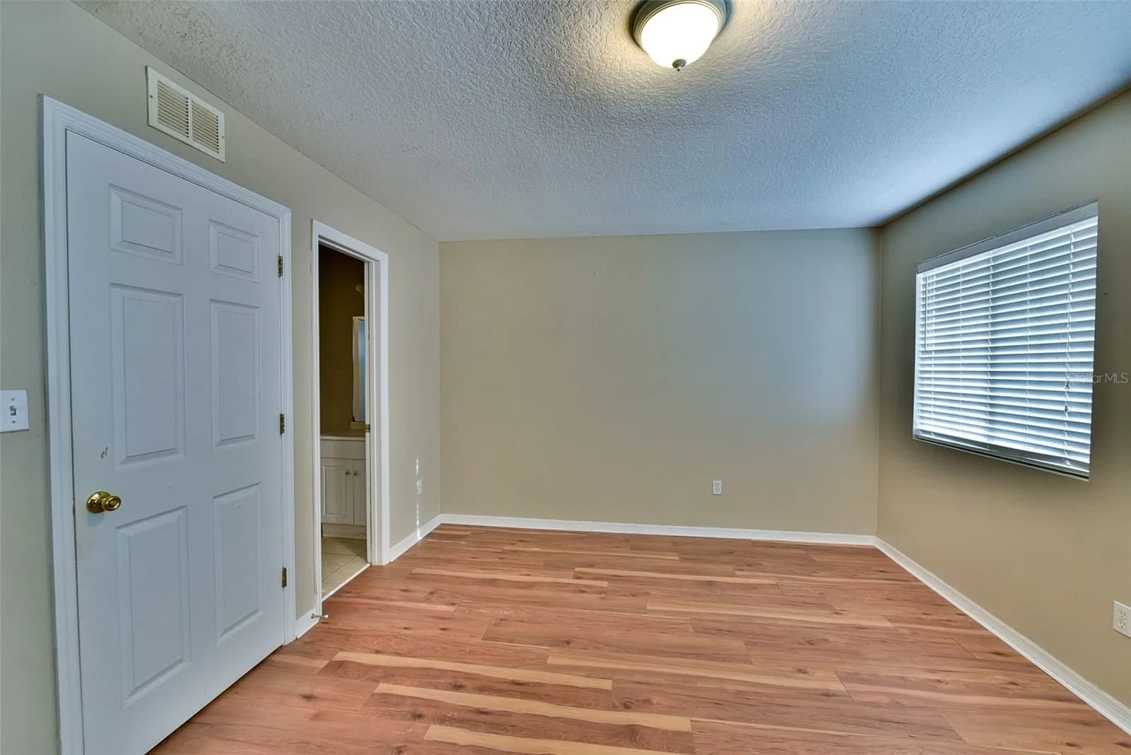 6705 MAGNOLIA POINTE Circle 4