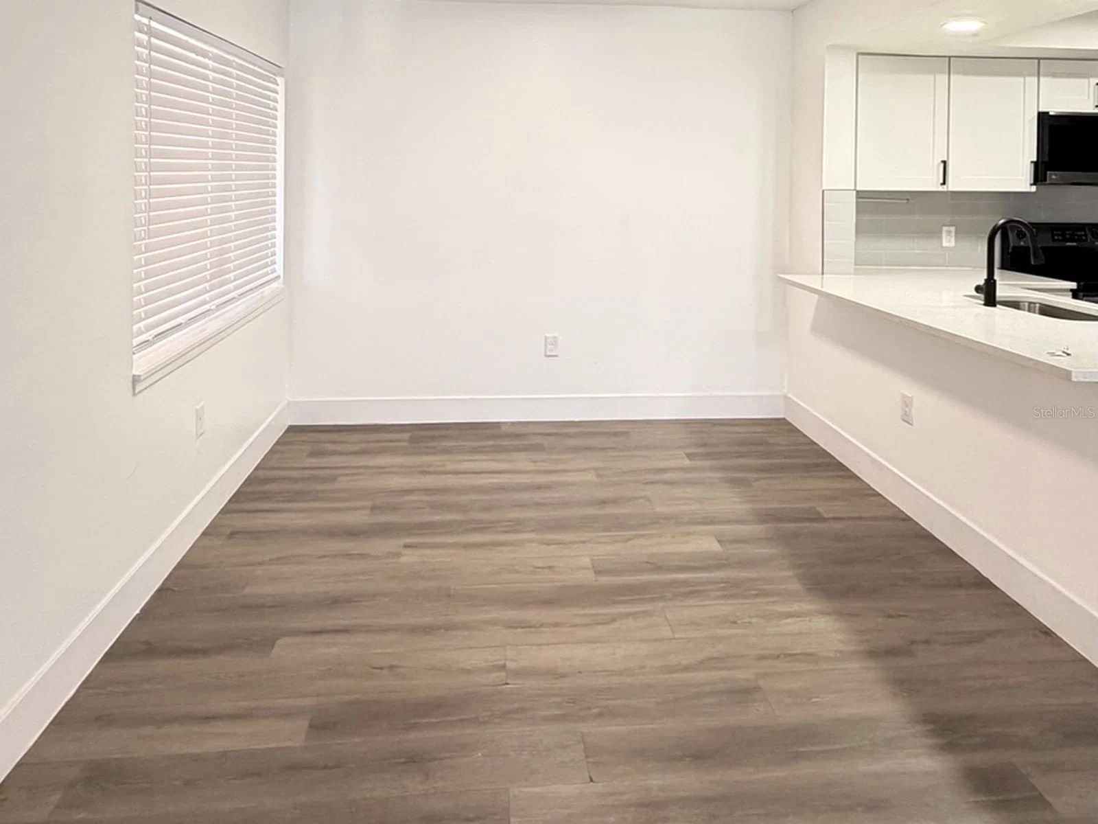 2524 CITRUS CLUB Lane #207 5