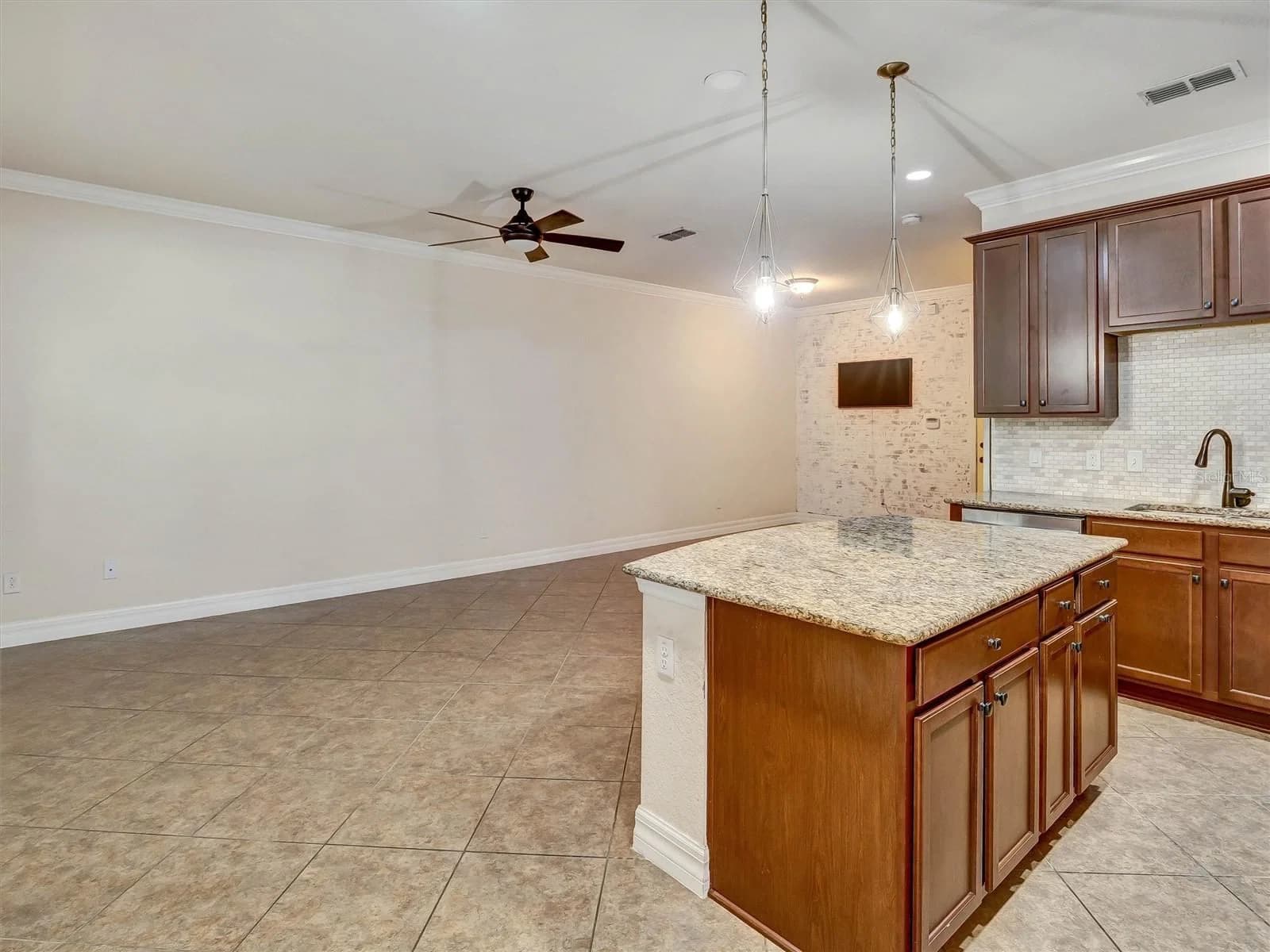 9986 EAGLE CREEK CENTER Boulevard, Orlando, FL 32832 3