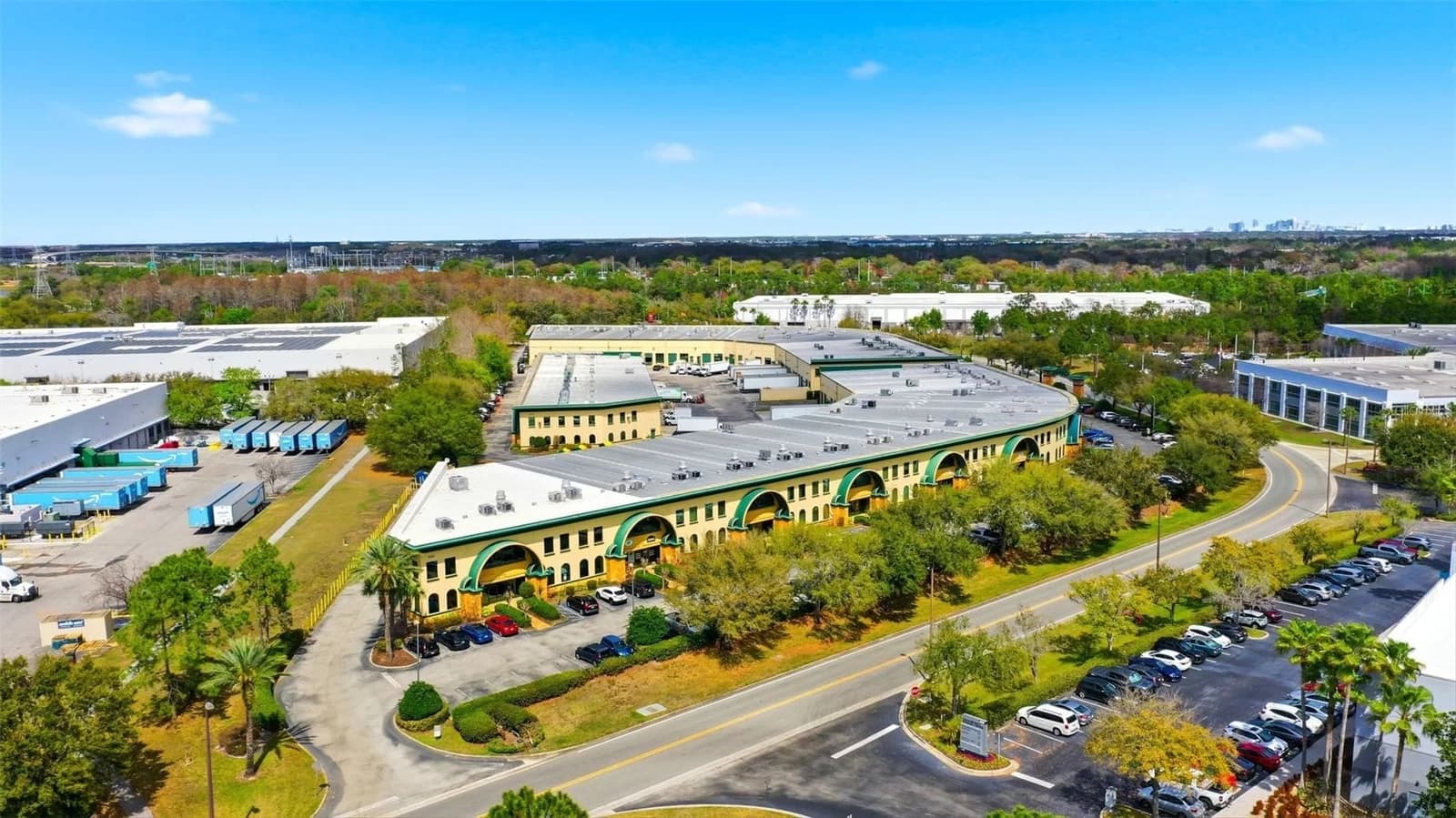 6881 KINGSPOINTE Parkway #6, Orlando, FL 32819 3