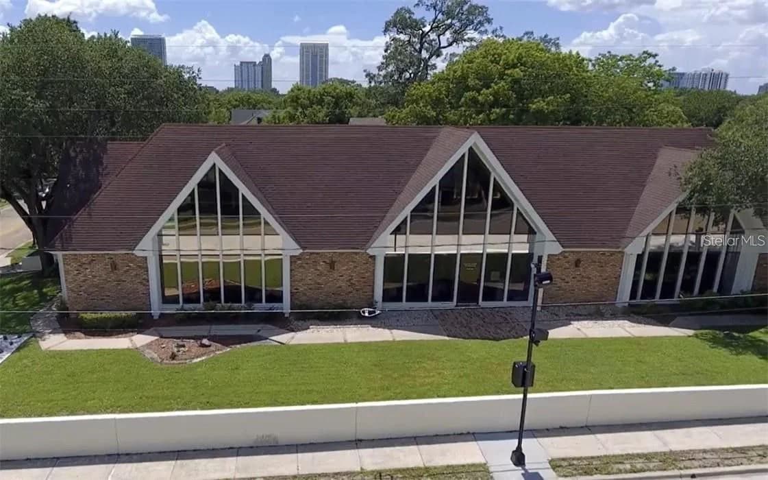 400 MILLS Avenue #A, Orlando, FL 32803 2