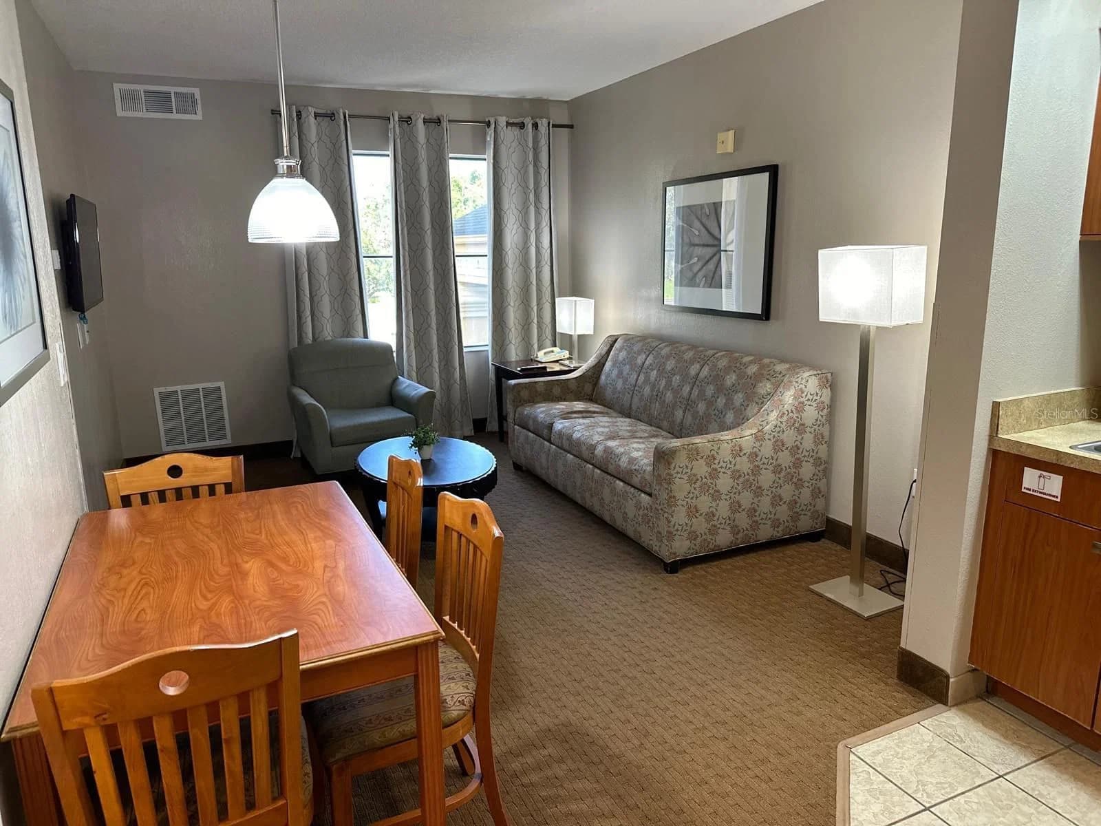 7601 CANADA Avenue #201, Orlando, FL 32819 2