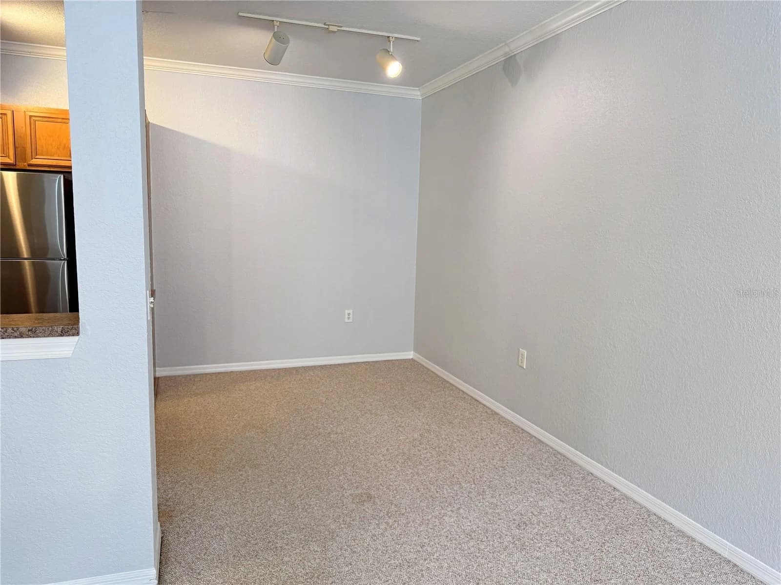 6131 METROWEST Boulevard #116 5