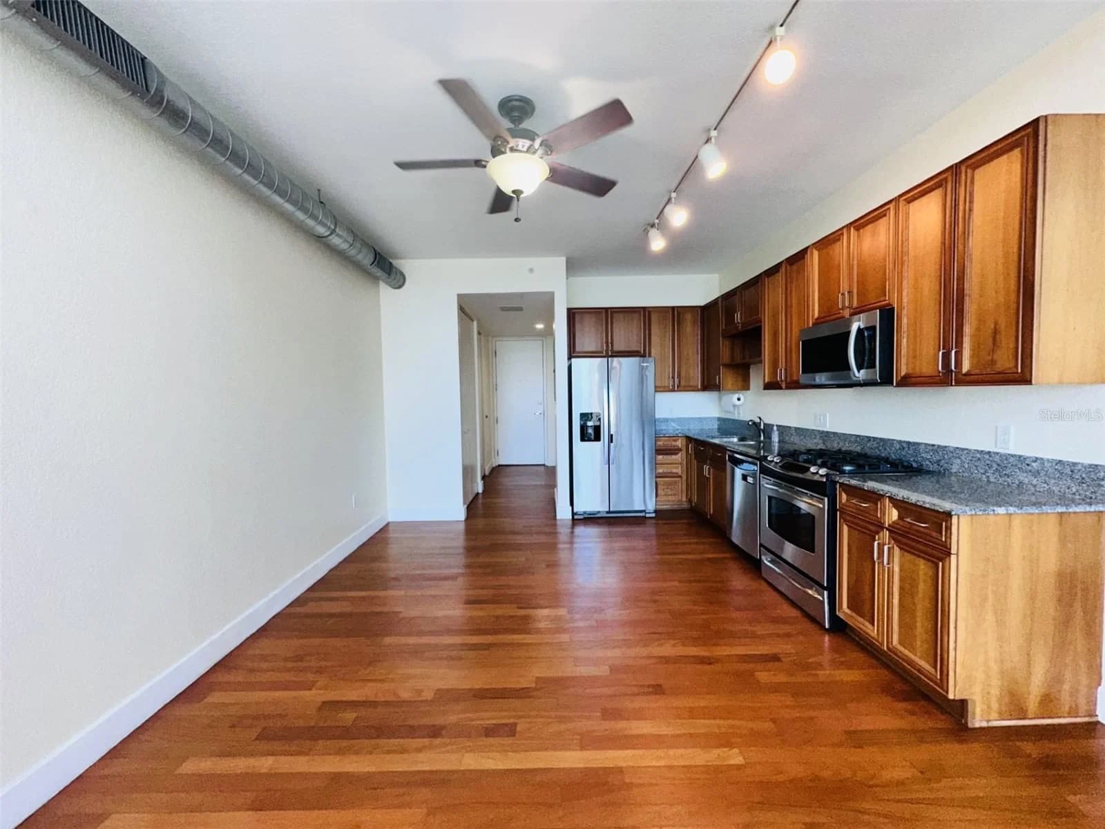 150 ROBINSON Street #1009 5