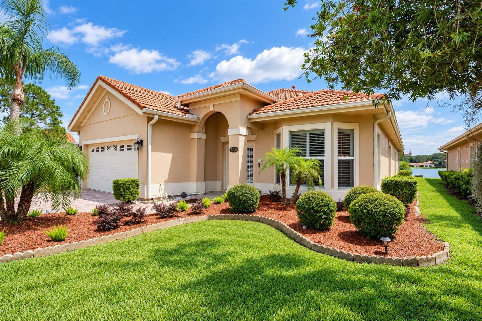 5200 WATERVISTA Drive, Orlando, FL 32821 2