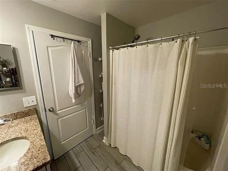555 BEASLEY Court 5