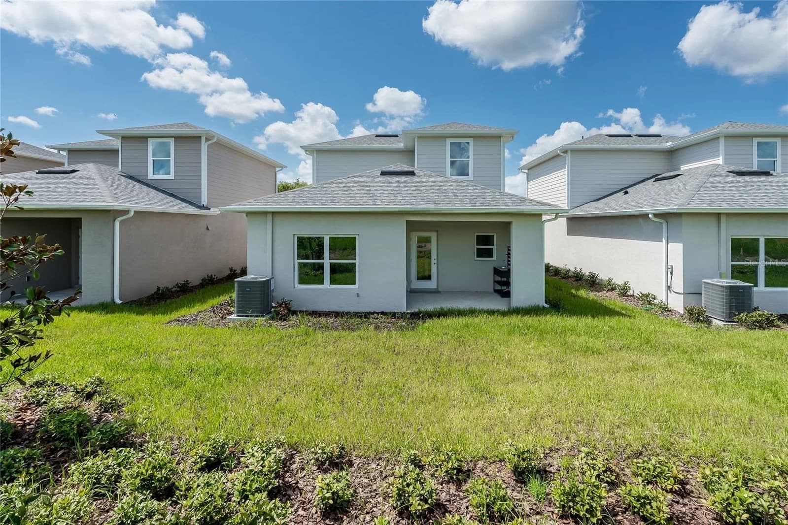 5353 VISTA LAGO Drive, Orlando, FL 32811 2