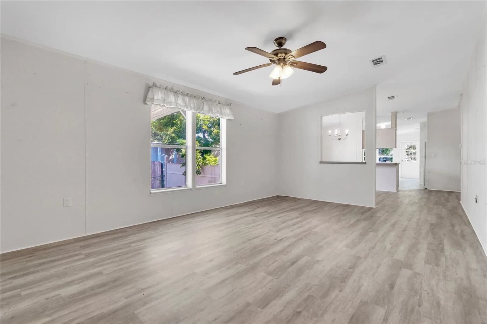 4755 BUNTING Avenue, Orlando, FL 32812 2