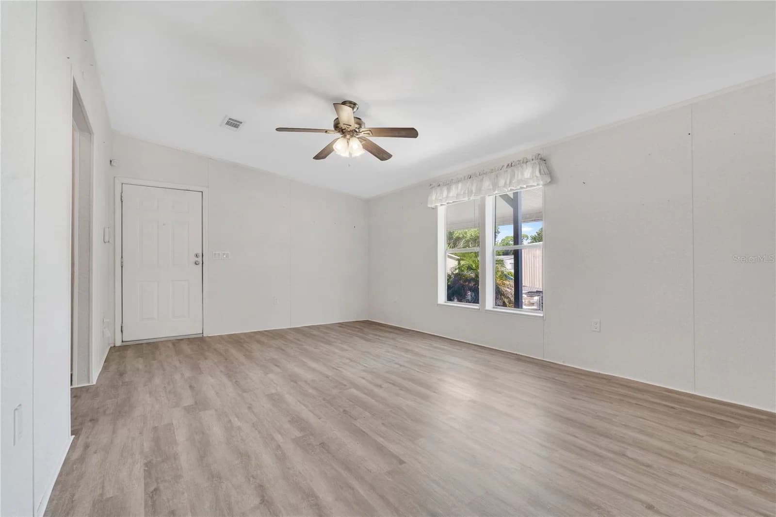 4755 BUNTING Avenue, Orlando, FL 32812 3