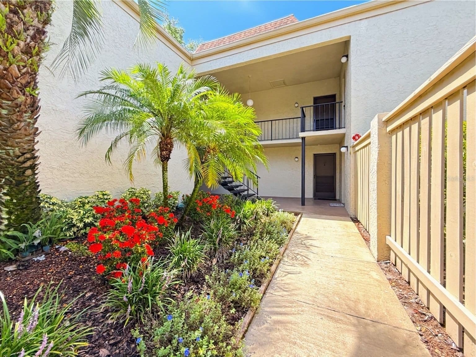 3284 SEMORAN Boulevard #11, Orlando, FL 32822 3