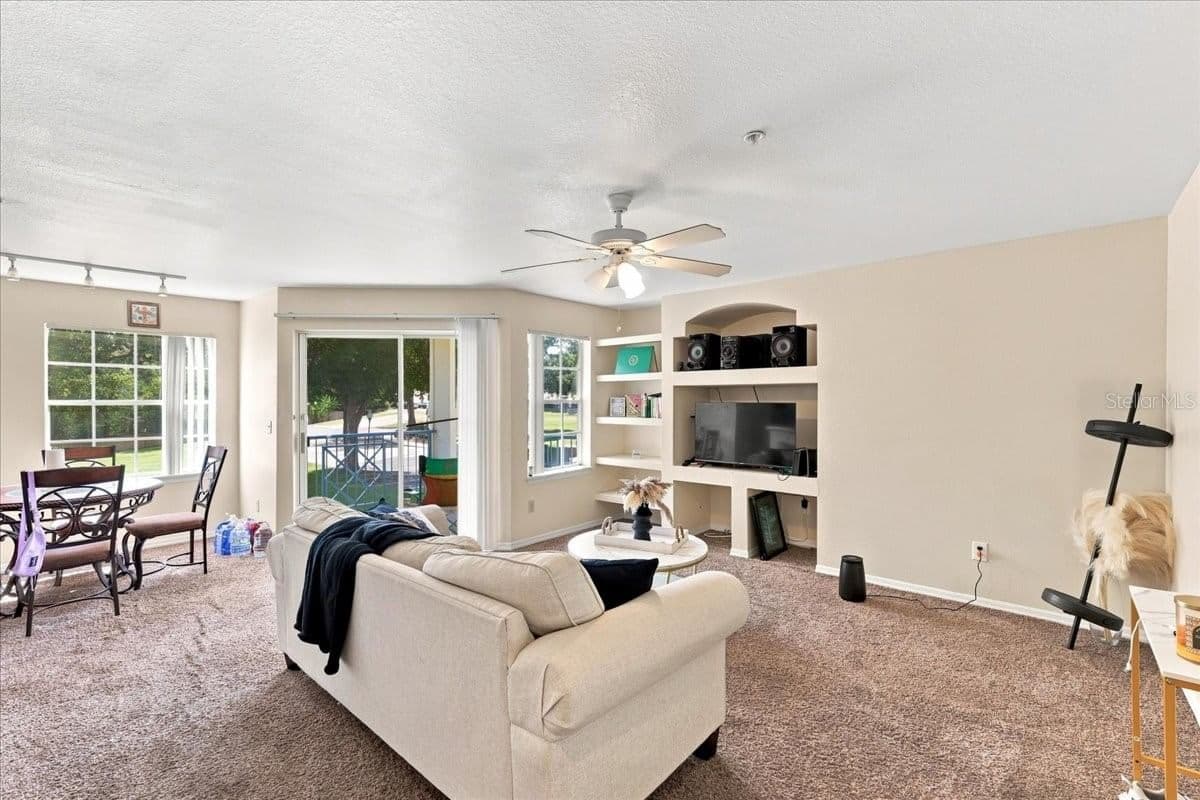 7220 WESTPOINTE Boulevard #1424, Orlando, FL 32835 3