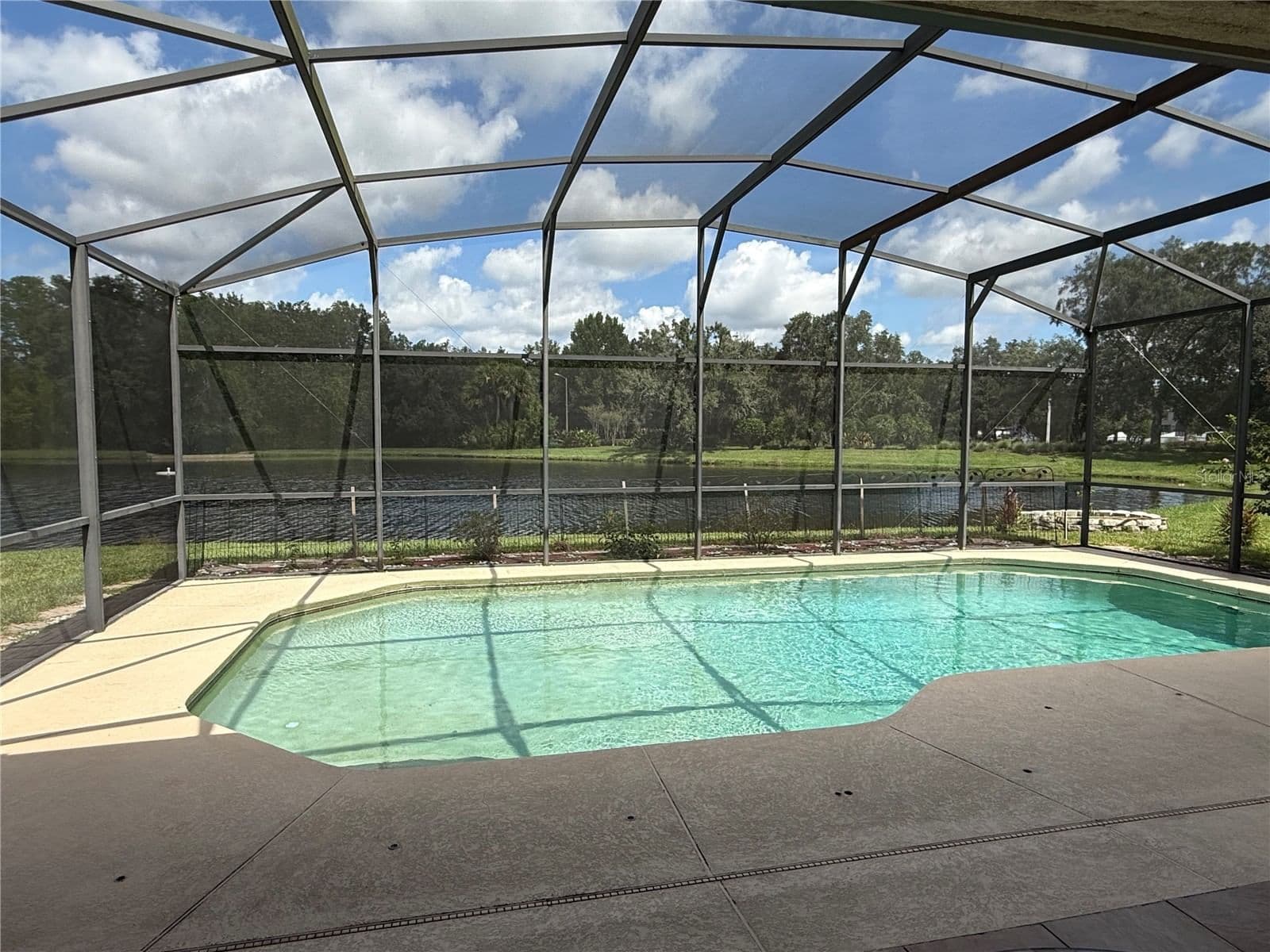 646 CEDAR FOREST Circle 5