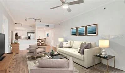 119-2 PINE Street 4