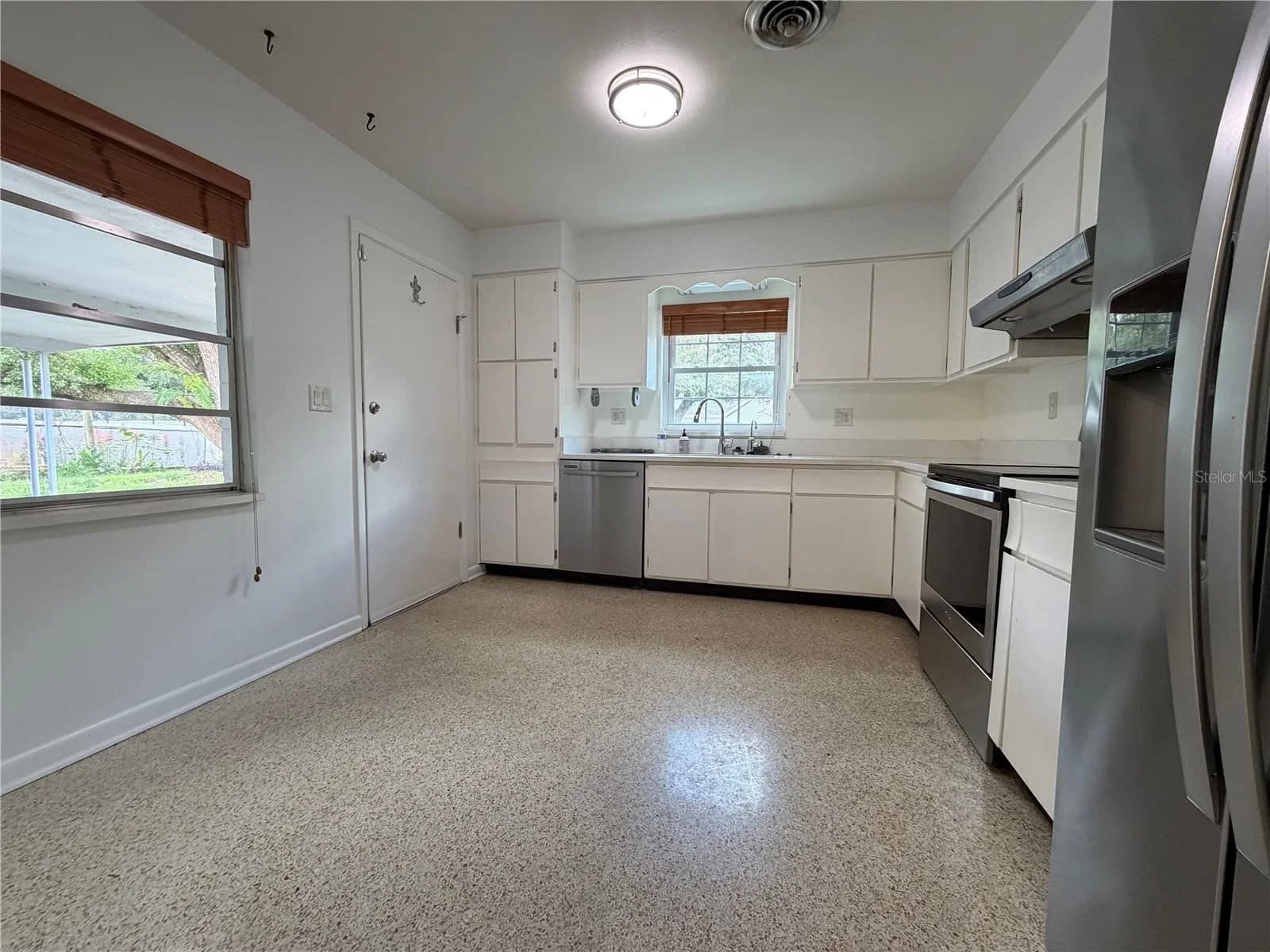 504 ADIRONDACK Avenue, Orlando, FL 32807 3