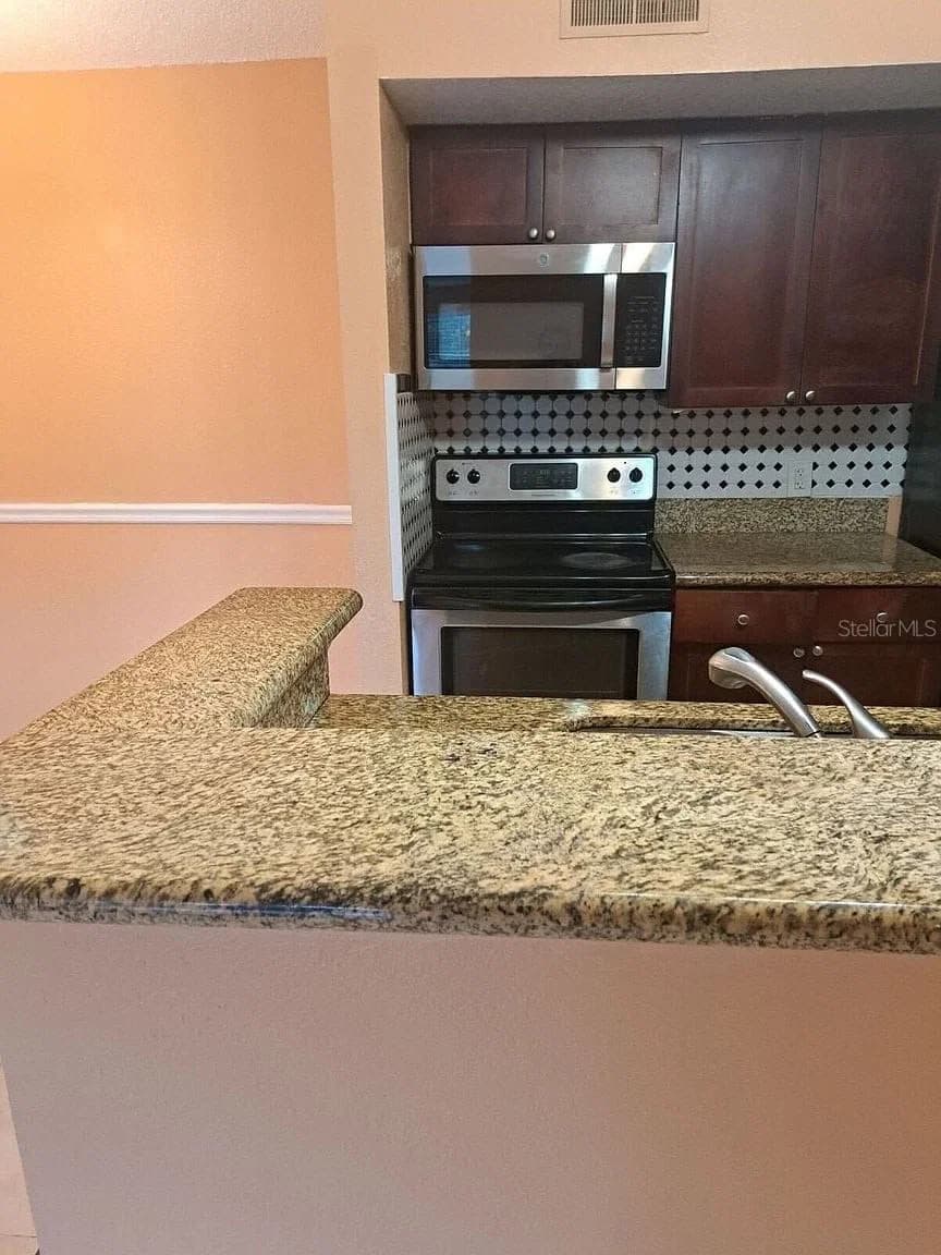 5160 CONROY Road #1435, Orlando, FL 32811 3