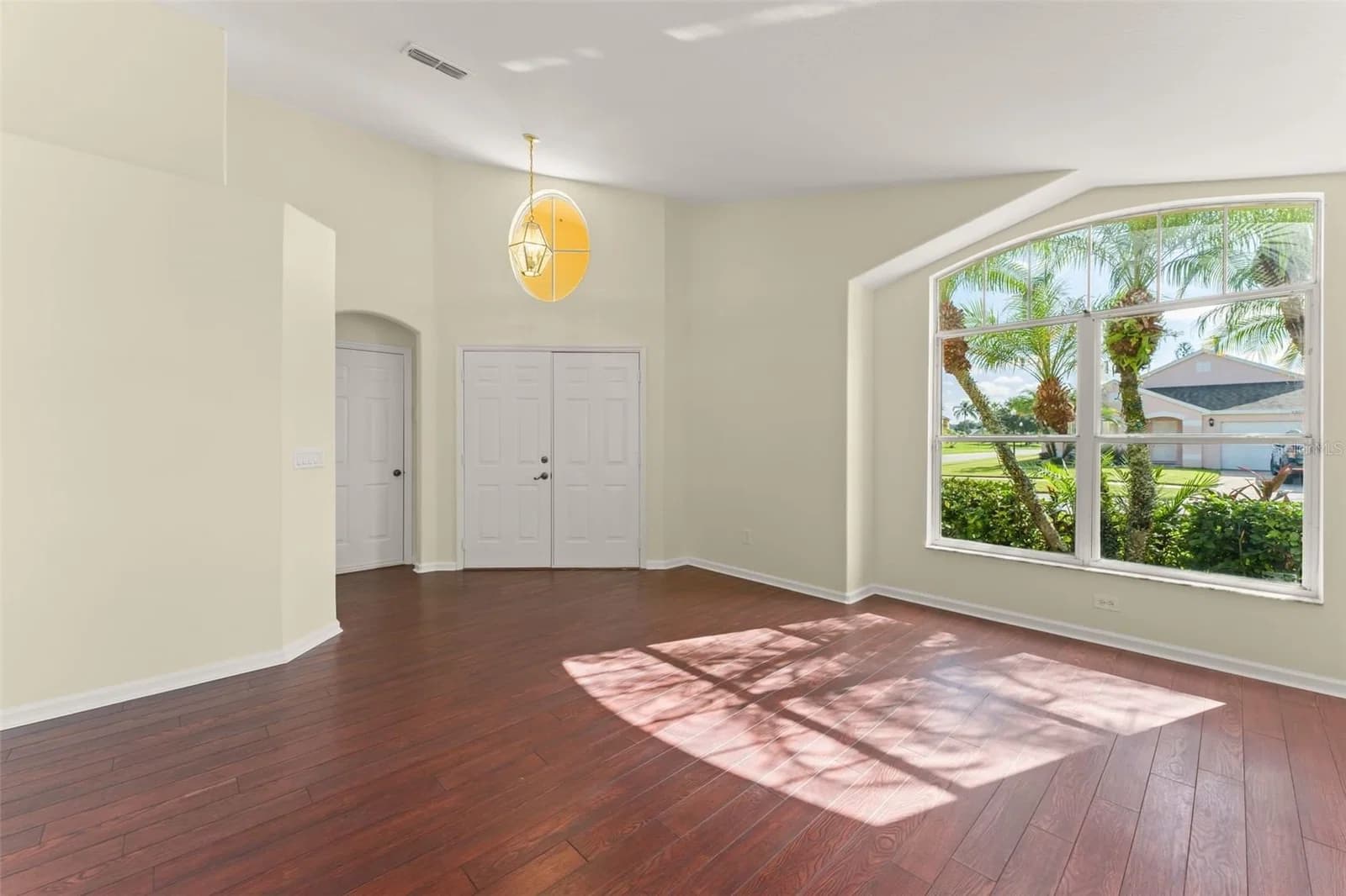 6865 BOUGAINVILLEA CRESCENT Drive 5