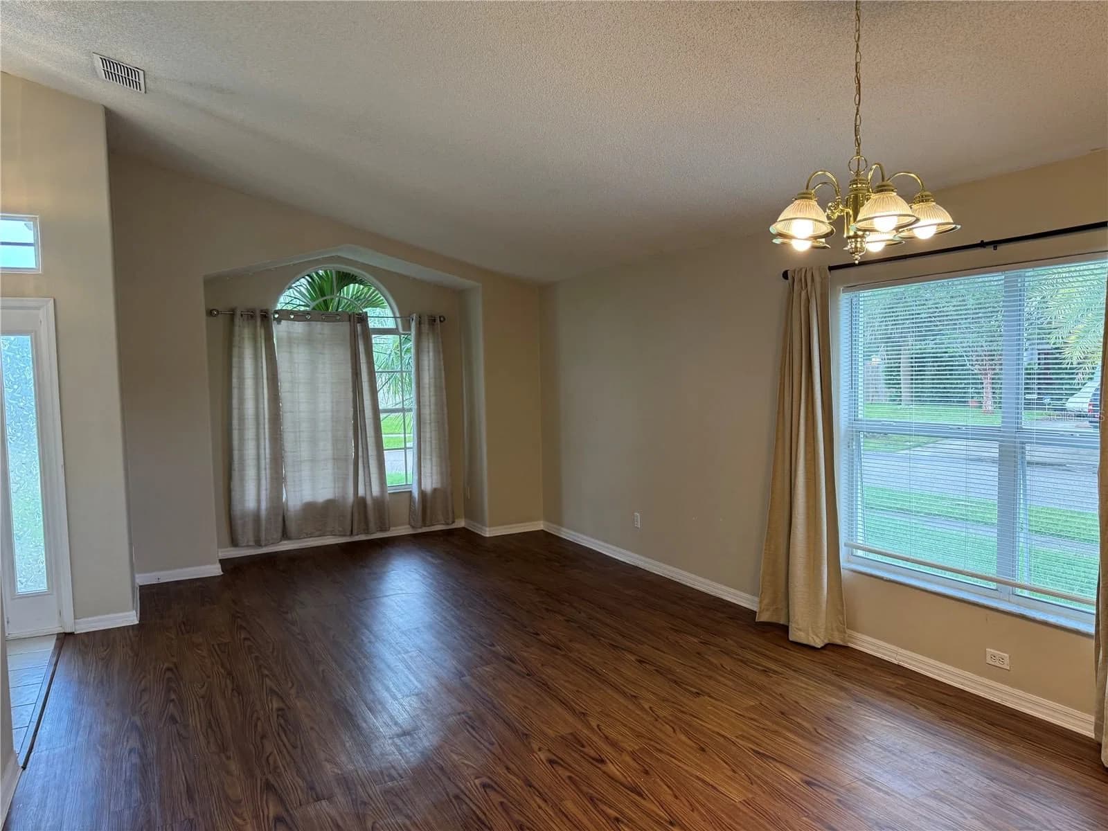 3215 CRYSTAL CREEK Boulevard, Orlando, FL 32837 3