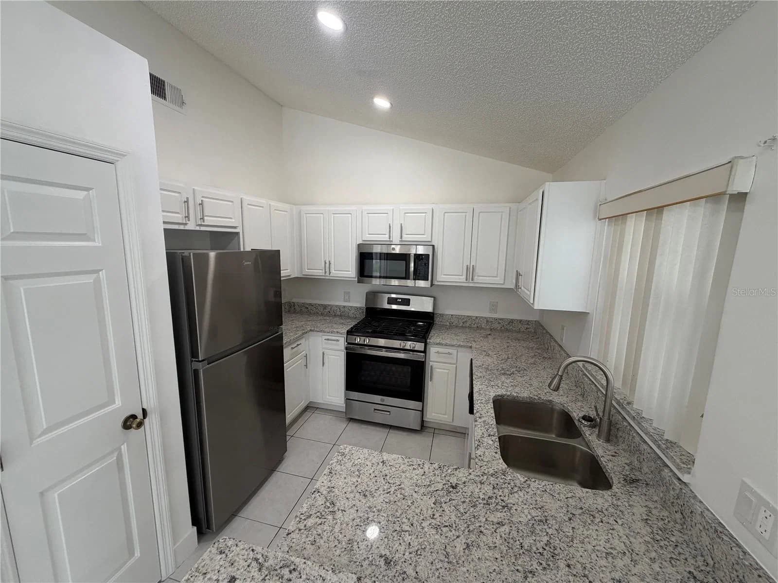 13109 ODYSSEY LAKE Way 4