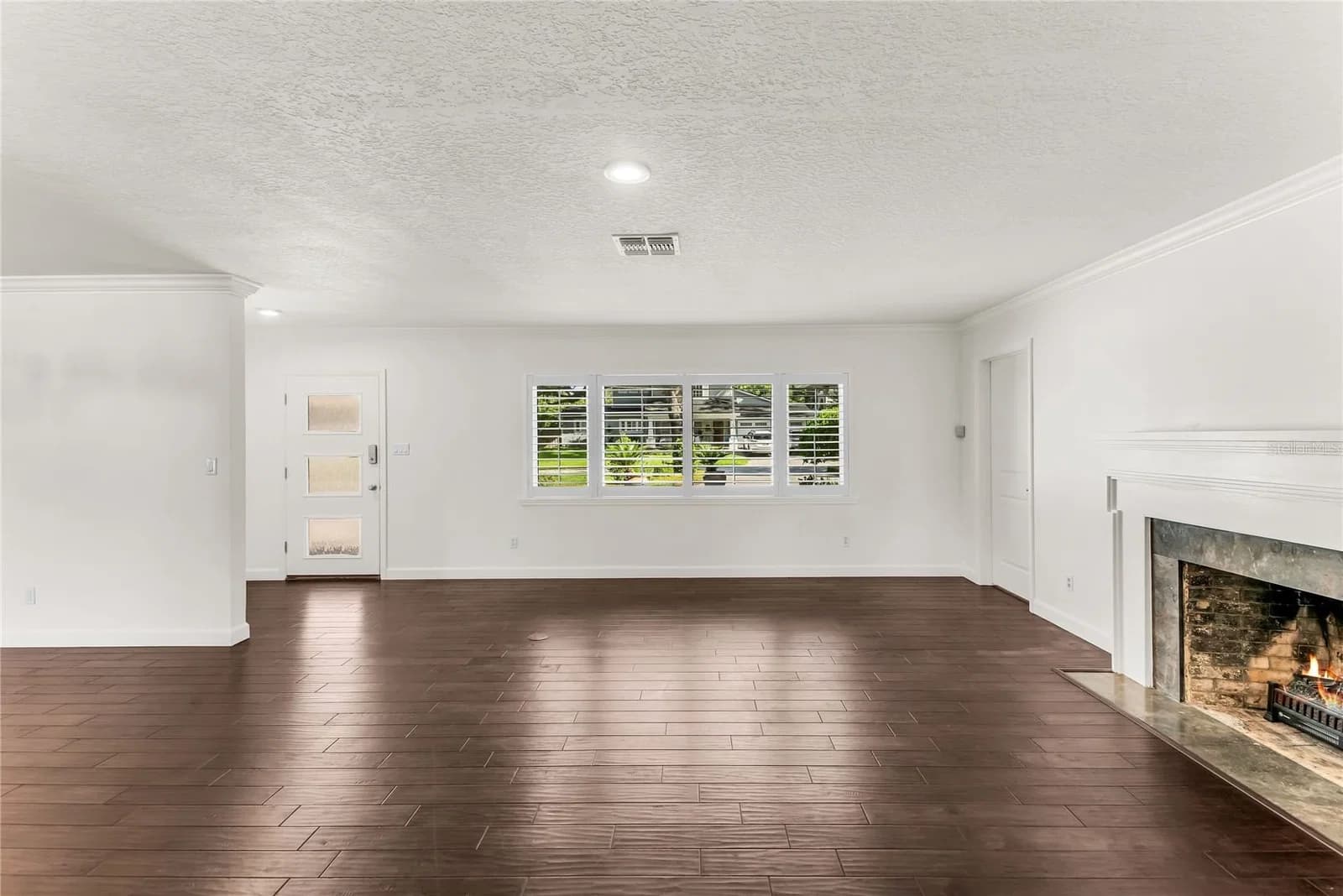 14 HOPKINS Circle 5