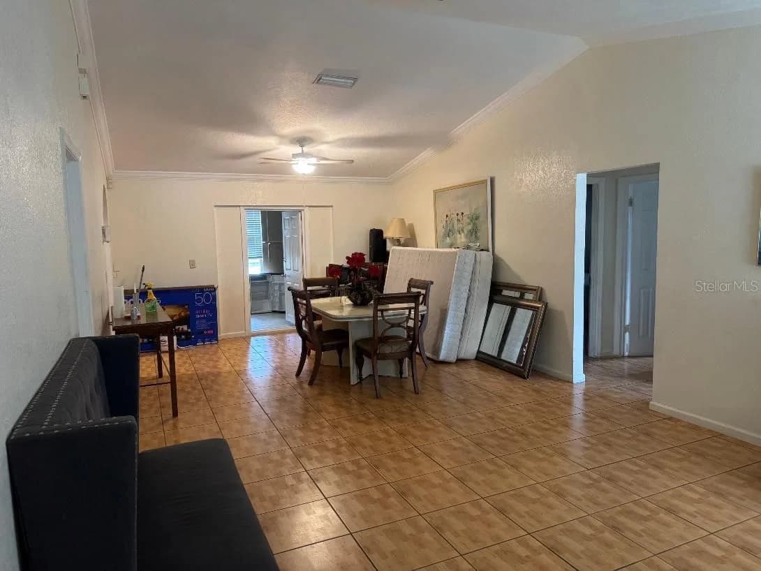 6439 UNDINE Way, Orlando, FL 32818 2