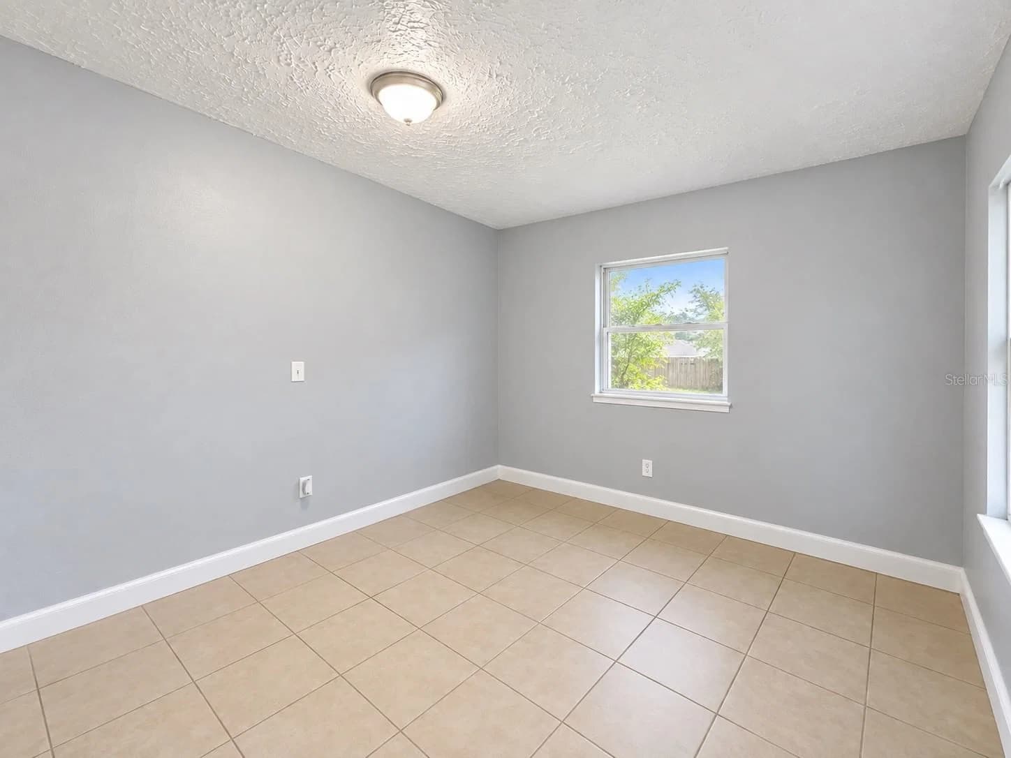 2021 GORE Street, Orlando, FL 32805 3