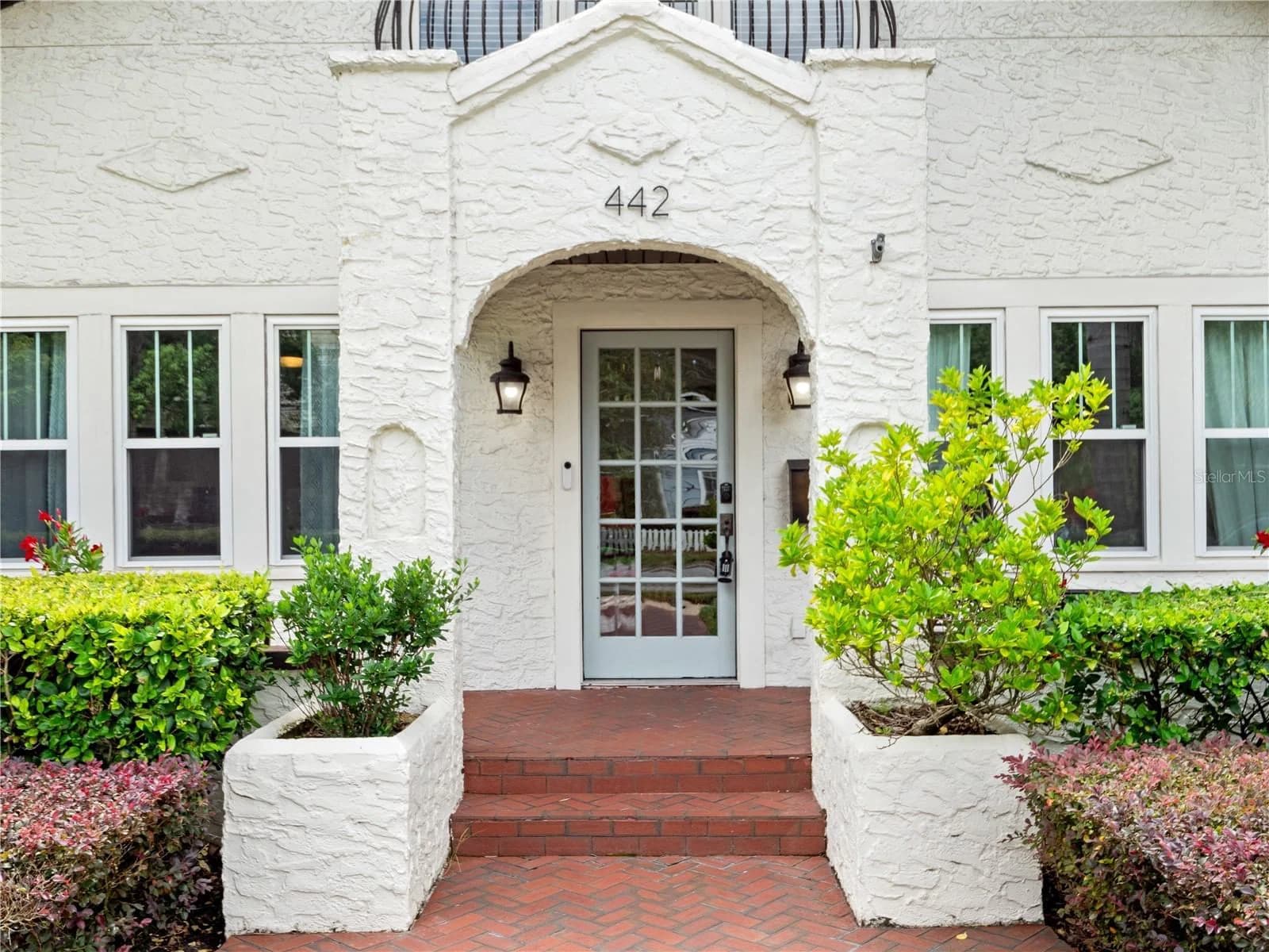 442 BRIERCLIFF Drive 4
