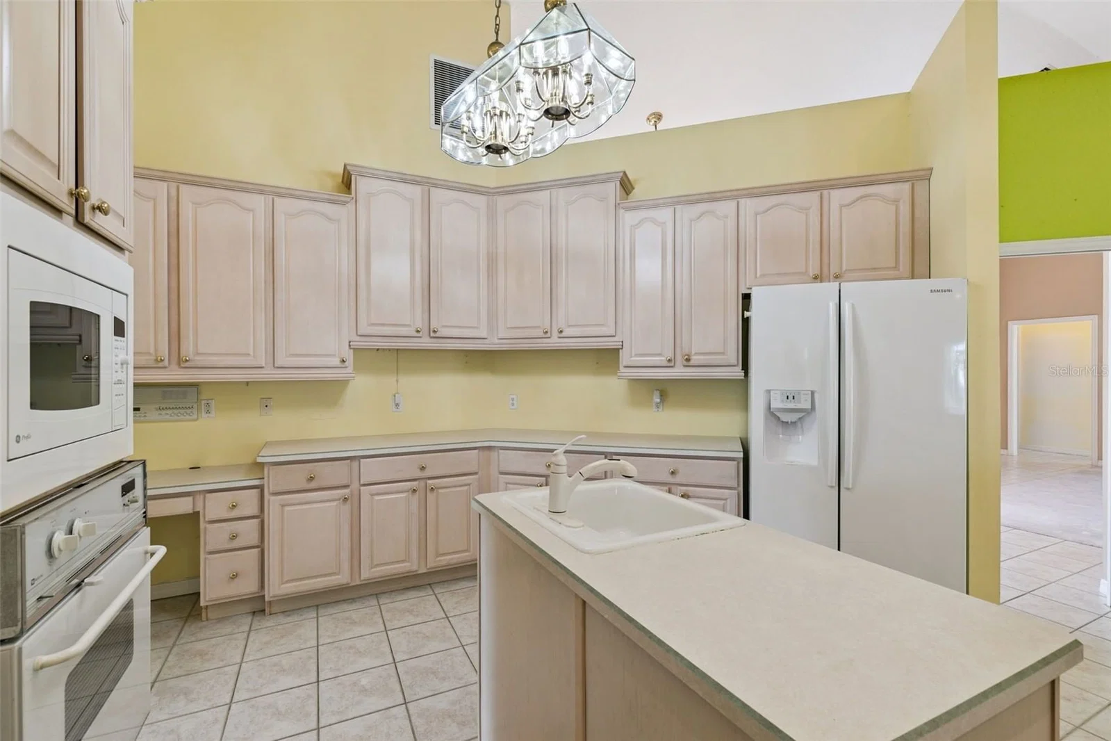 4325 FARRELL Lane 4