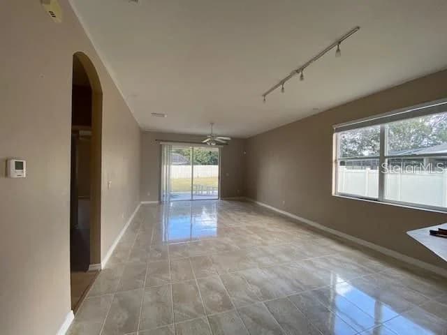 4905 ALAVISTA Drive 5