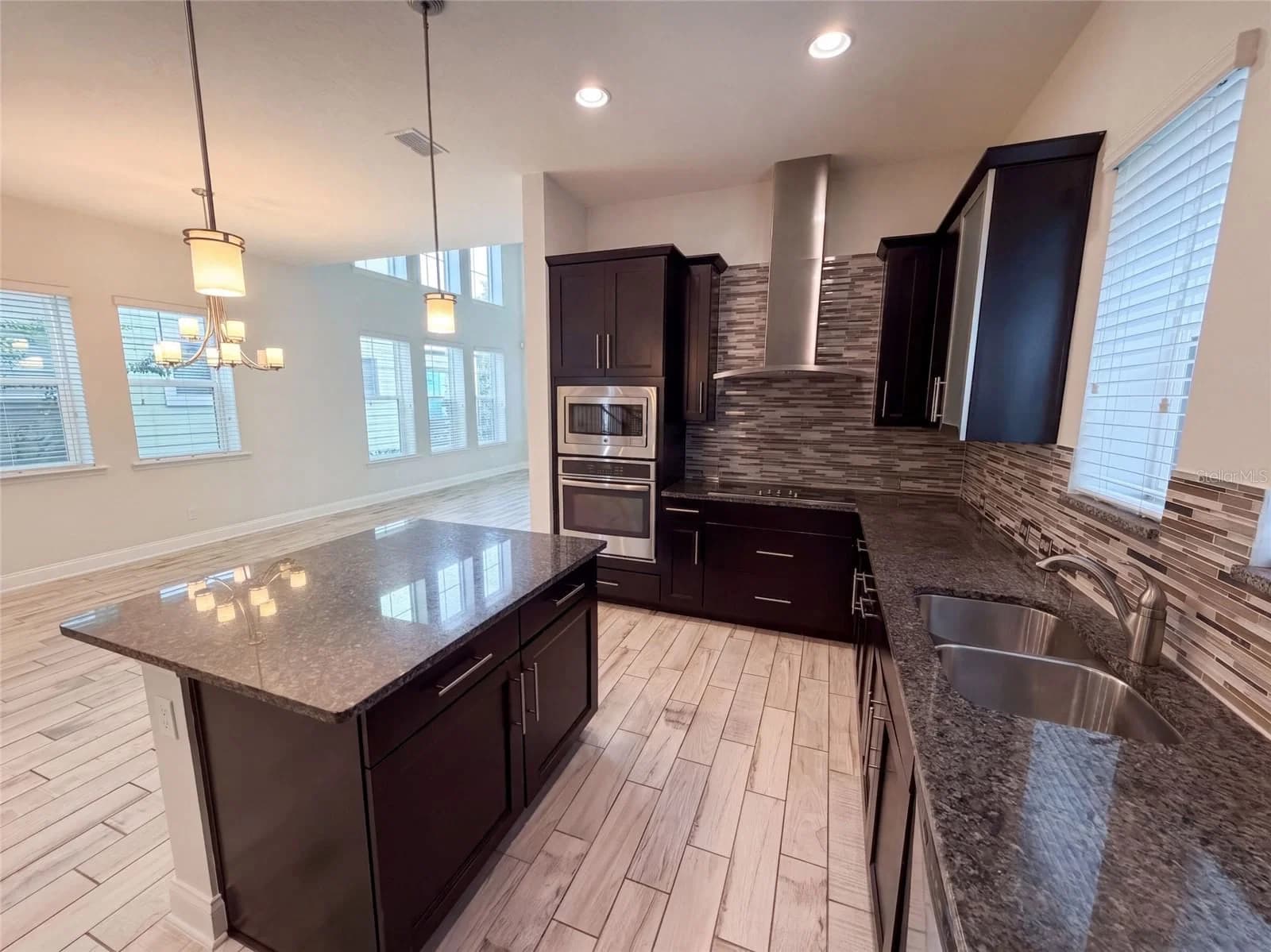 7797 LAUREATE Boulevard 4