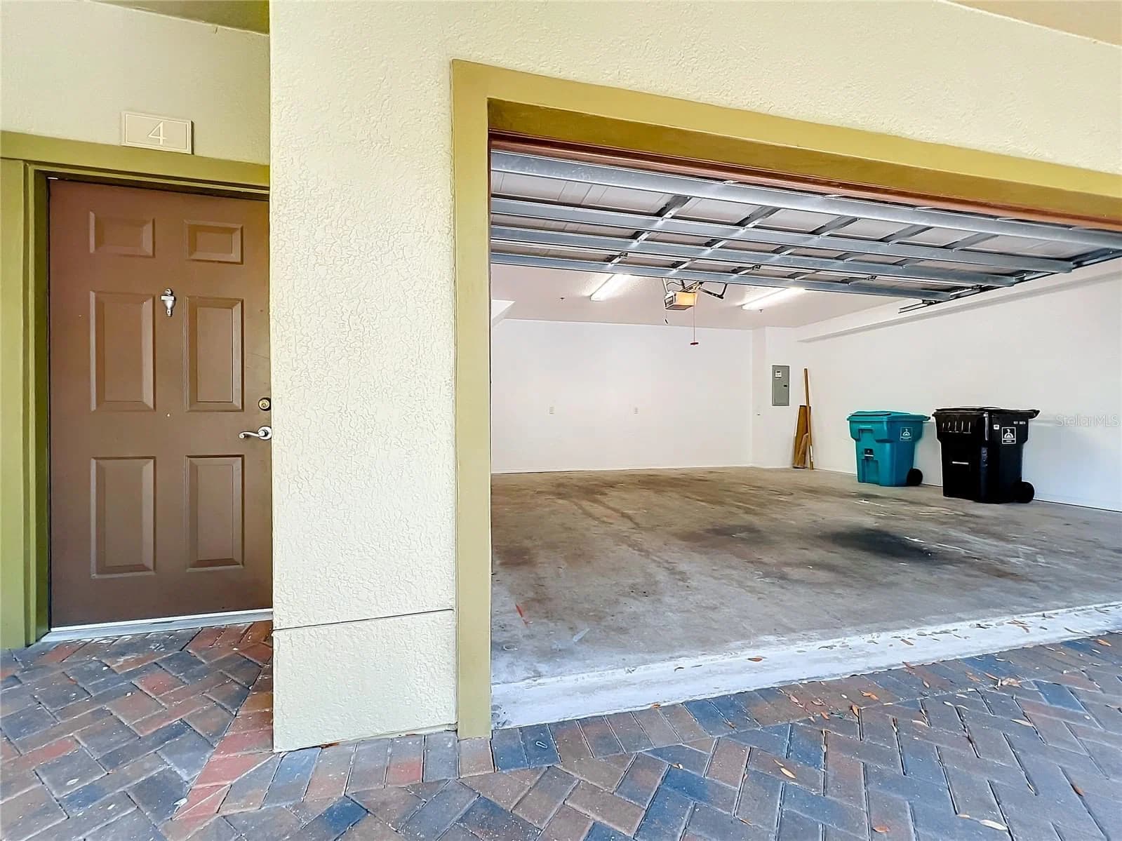 2586 GRAND CENTRAL Parkway #4, Orlando, FL 32839 3