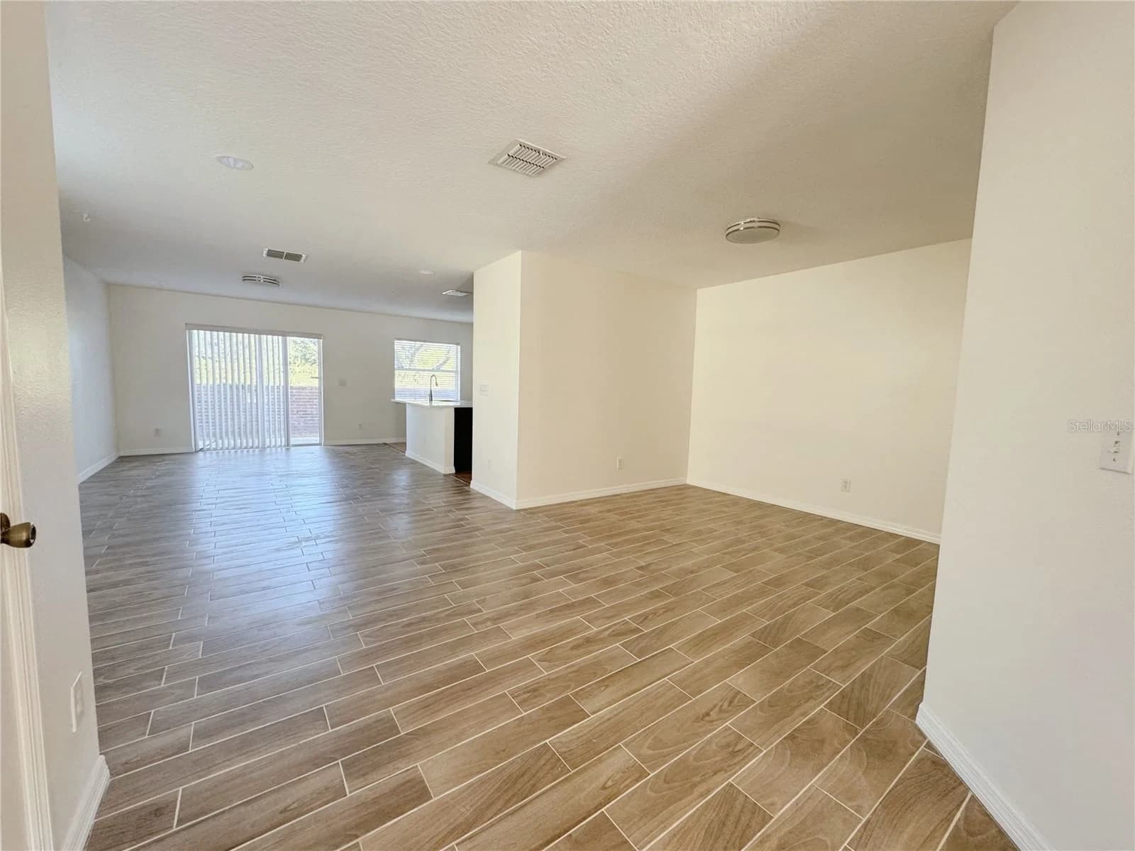 760 CRESTING OAK Circle 4
