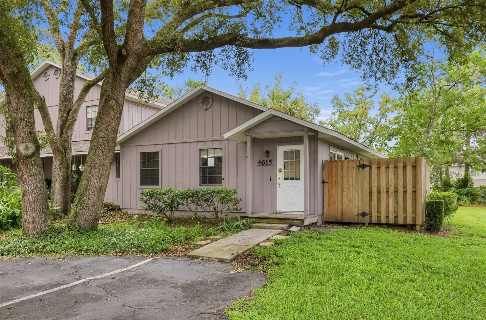 4615 LIGHTHOUSE Circle #116, Orlando, FL 32808 2
