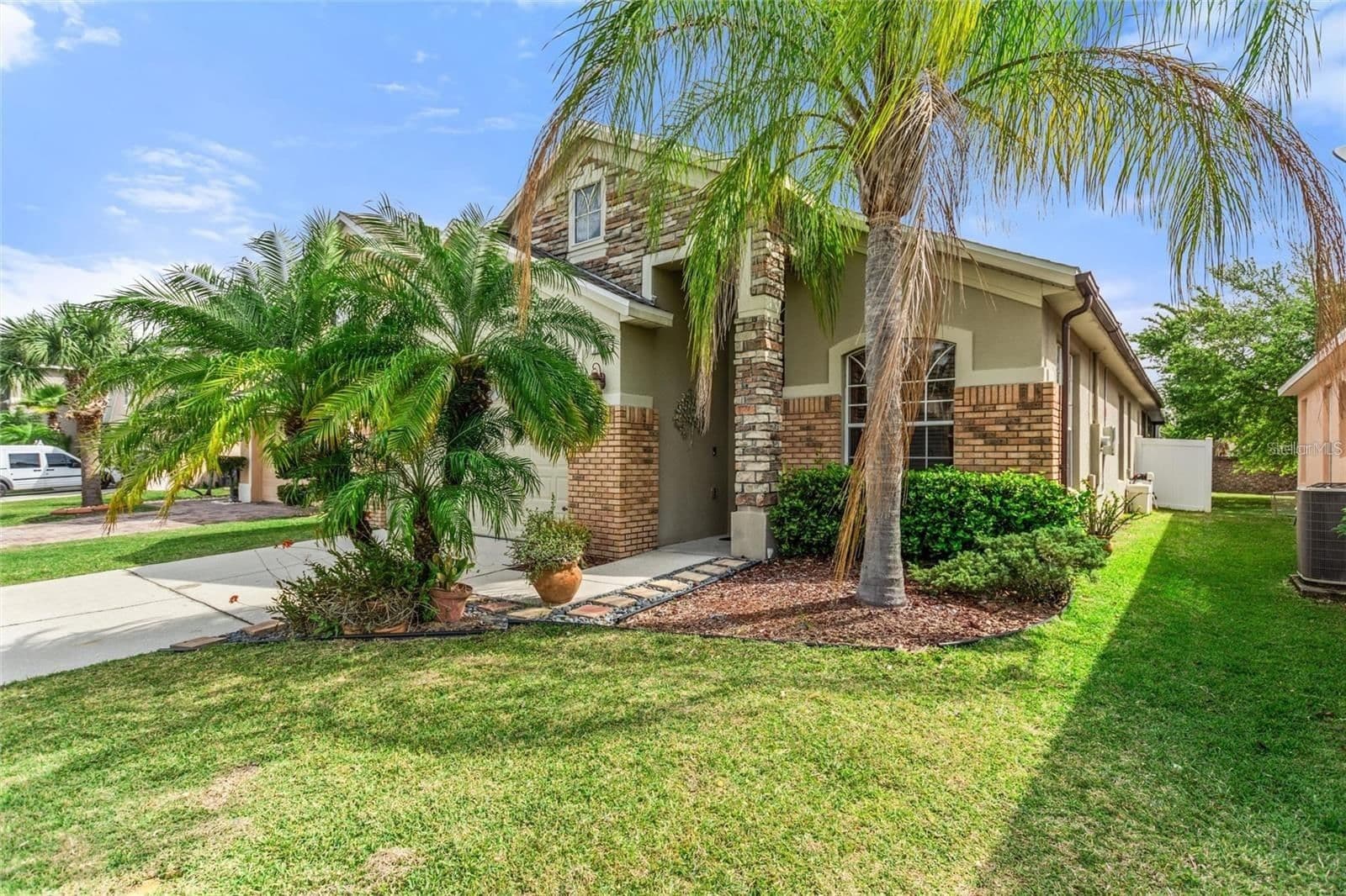 15031 HUNTCLIFF PARK Way, Orlando, FL 32824 3