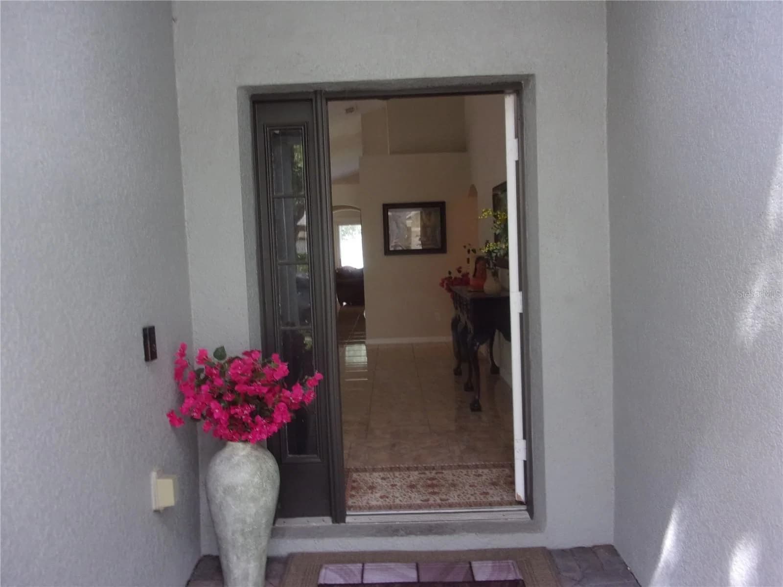 1519 LALIQUE Lane 4