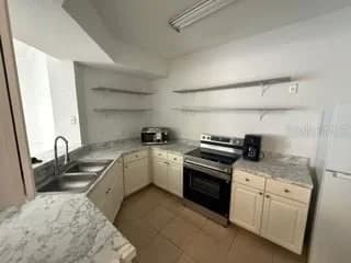 5536 METROWEST Boulevard #8-101, Orlando, FL 32811 2