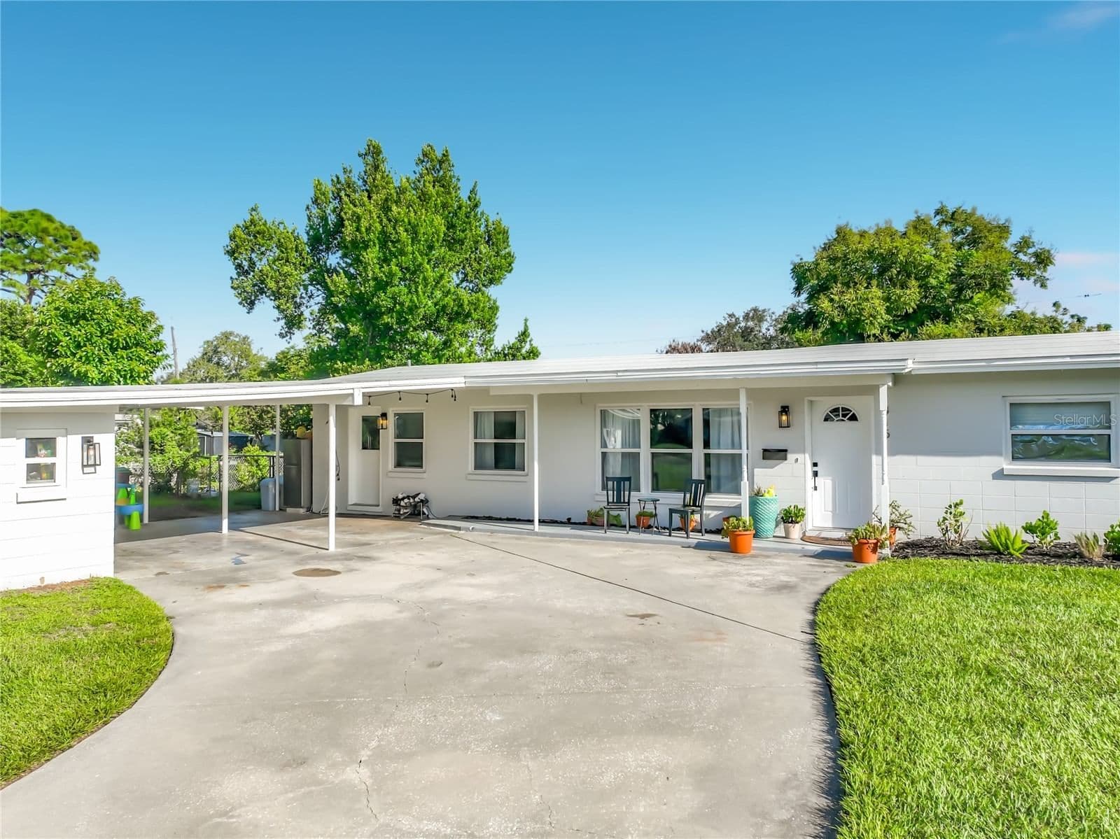 815 ALFRED Drive, Orlando, FL 32810 2