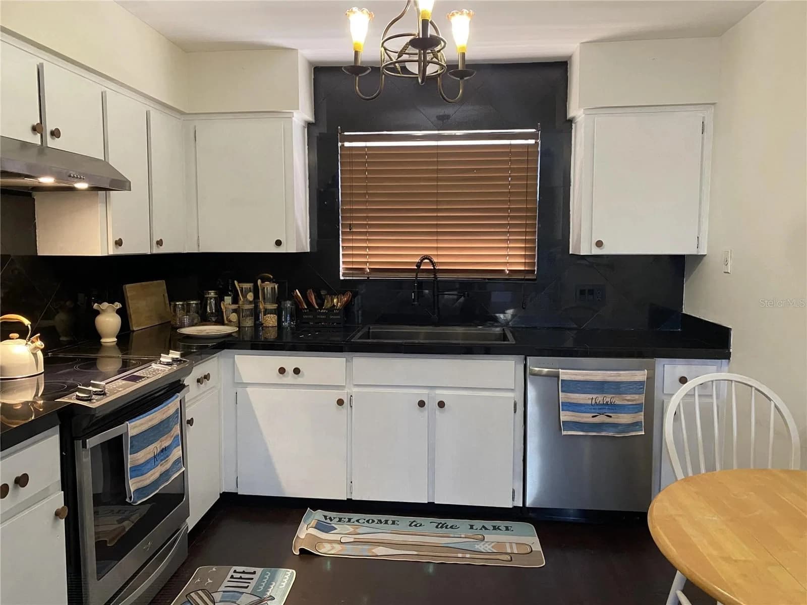 238 LAKE Drive 4