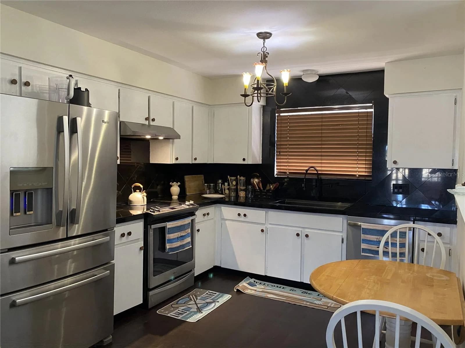 238 LAKE Drive 5