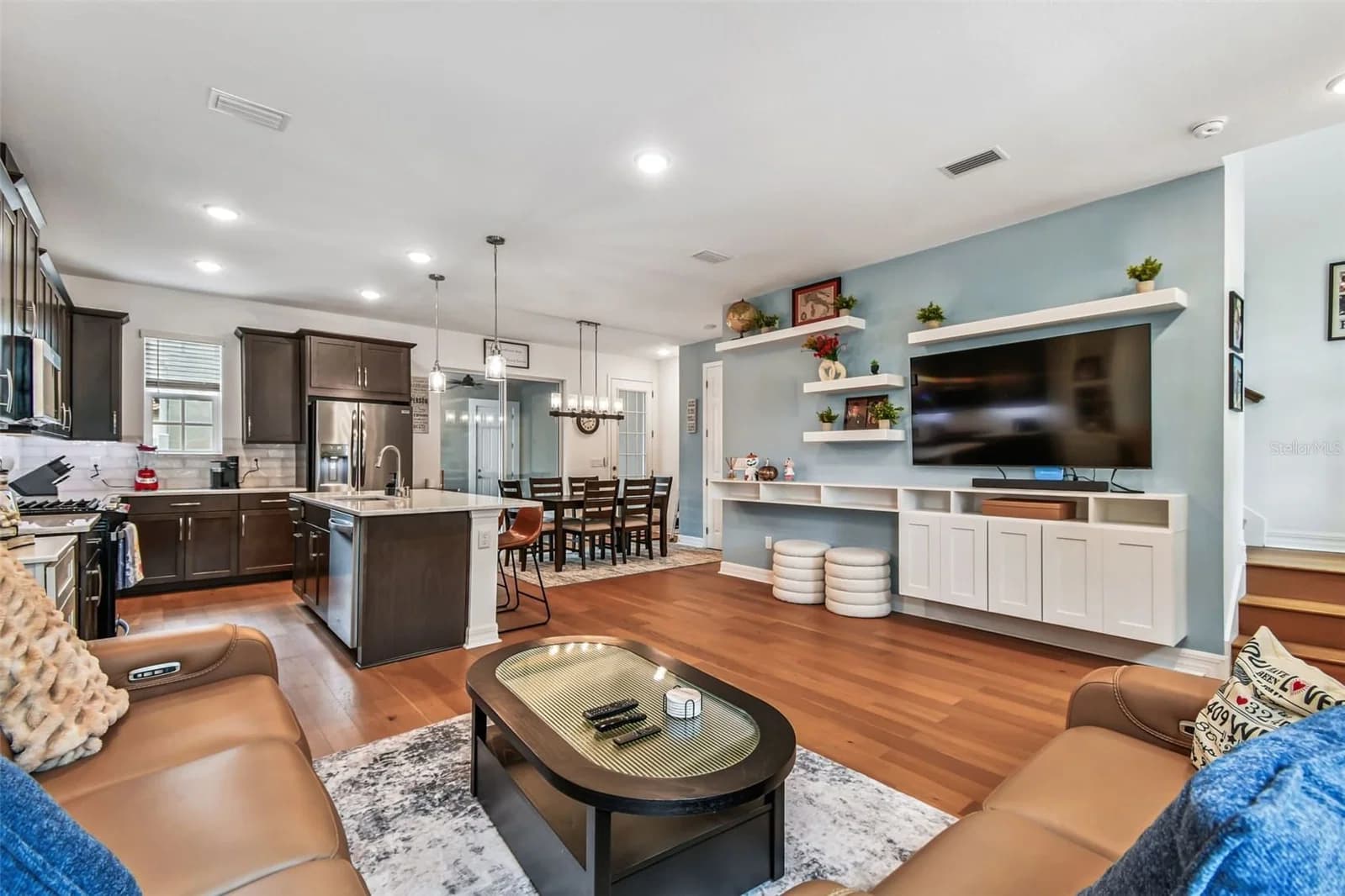 1845 ISLAND VILLAGE Way 5