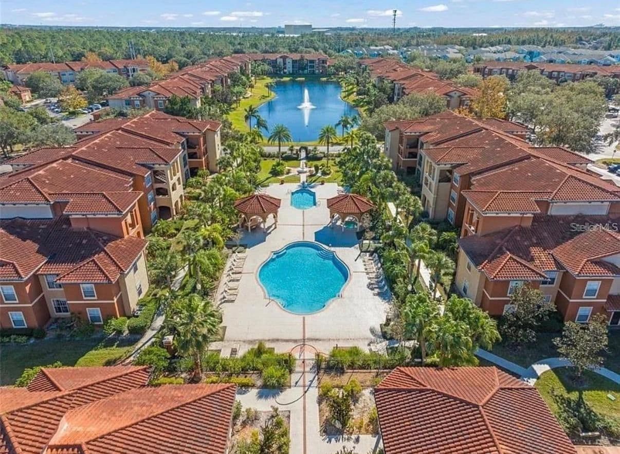 5554 METROWEST Boulevard #4-310 5