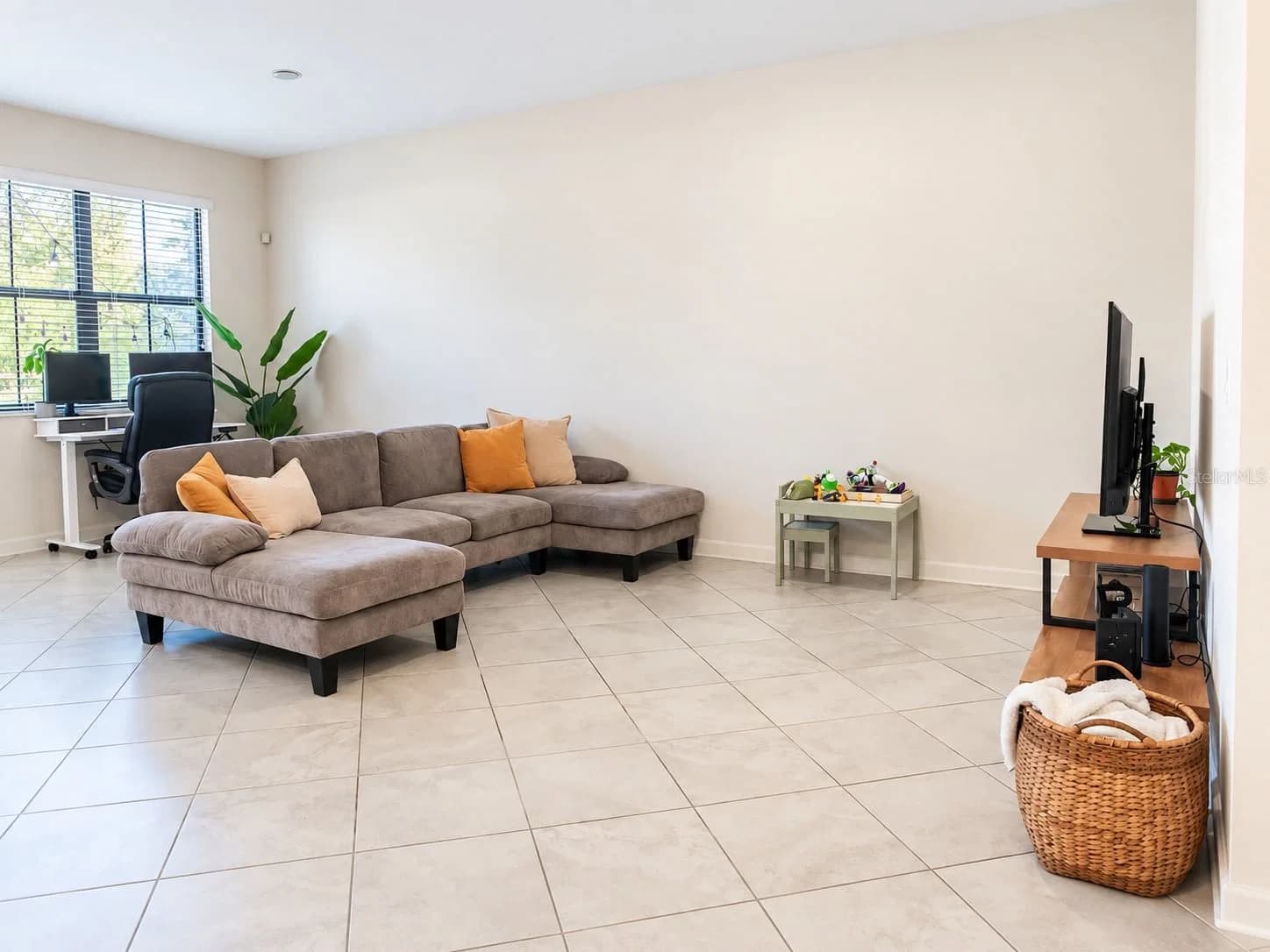 11378 WHISTLING PINE Way 5